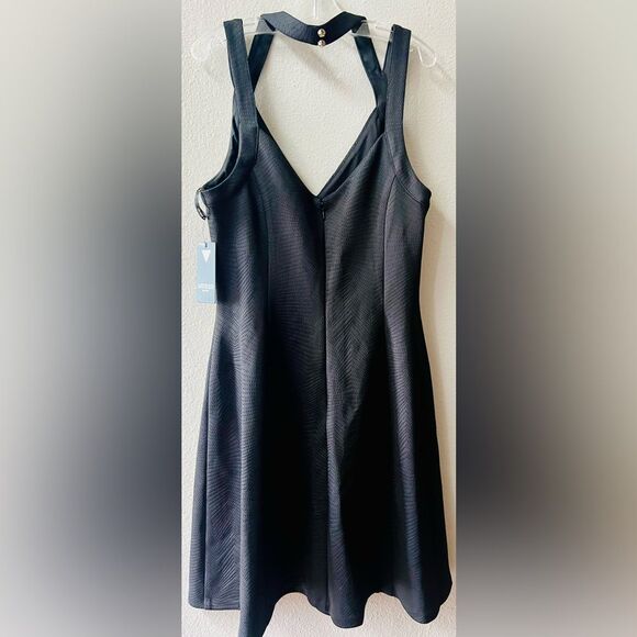 GUESS Embossed Scuba Sleeveless Cocktail Dress Women’s Size 8~NWT - Picture 6 of 8